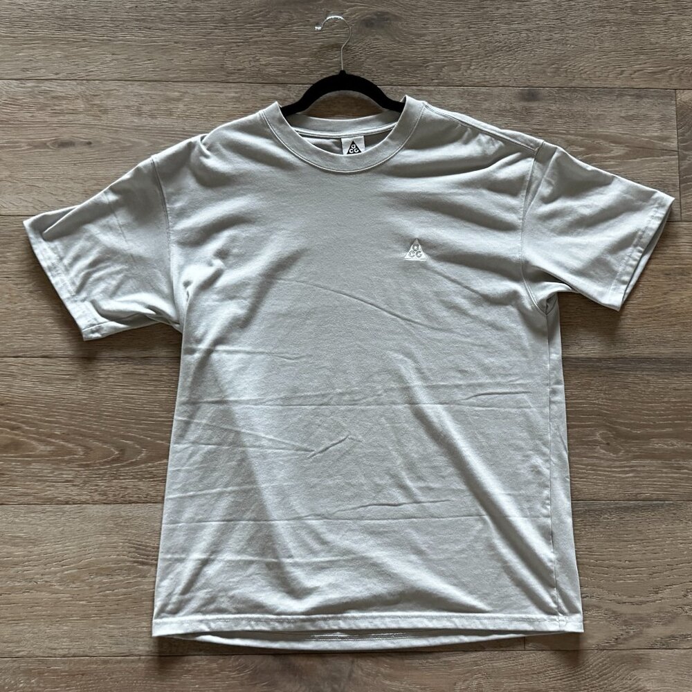 Nike ACG Men's T Shirt Light Gray Embroidered L Large $55